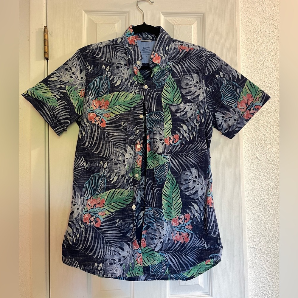 IZOD Saltwater Relaxed Classics Hawaiian Shirt | Size Small